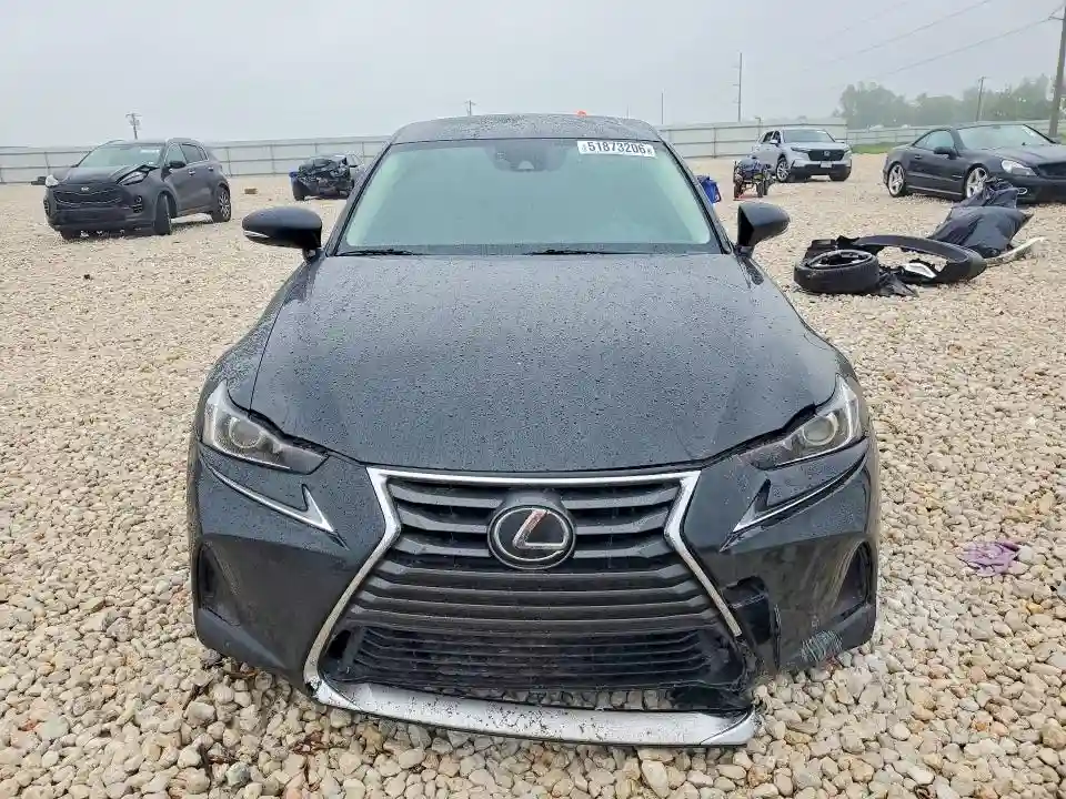 JTHC81D21J5032644 2018 LEXUS IS-4