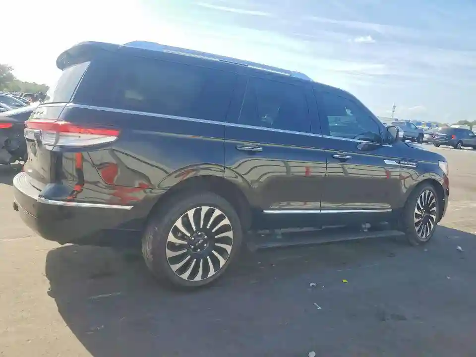 5LMJJ2TG1REL06039 2024 LINCOLN NAVIGATOR-2