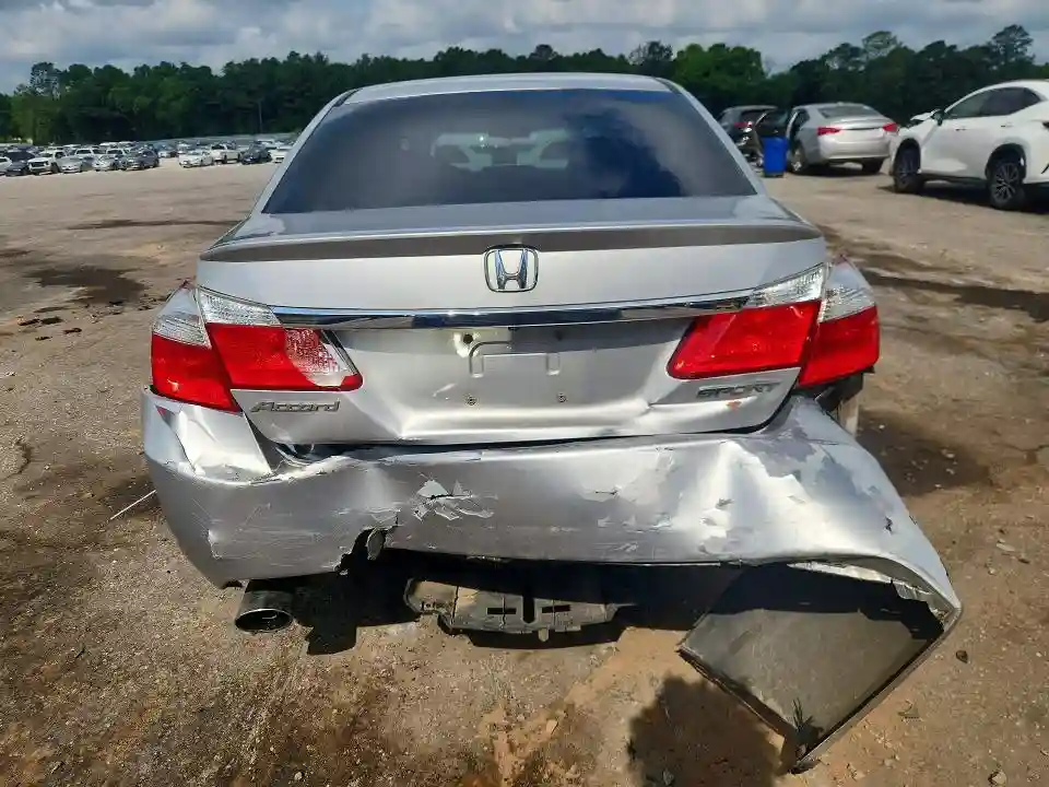 1HGCR2F58FA095056 2015 HONDA ACCORD 4D-5