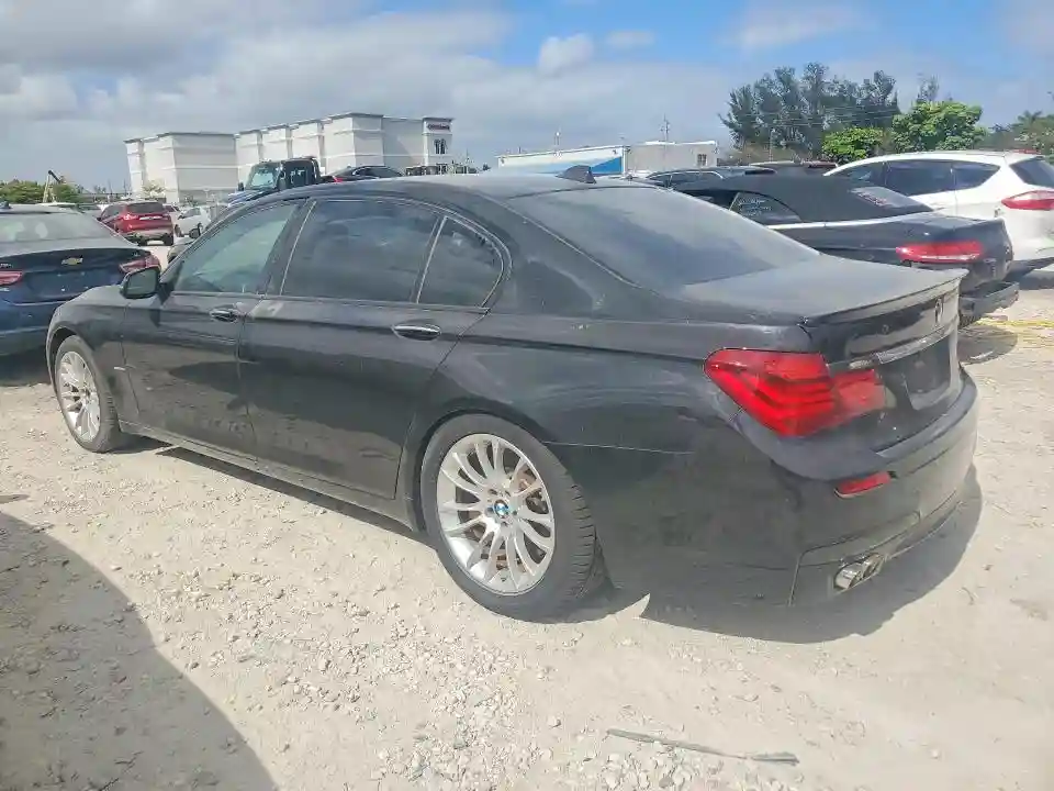 WBAYE8C51DD132853 2013 BMW 7 SERIES-1