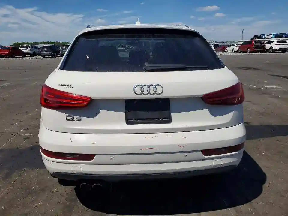 WA1BCCFS6JR030041 2018 AUDI Q3-5