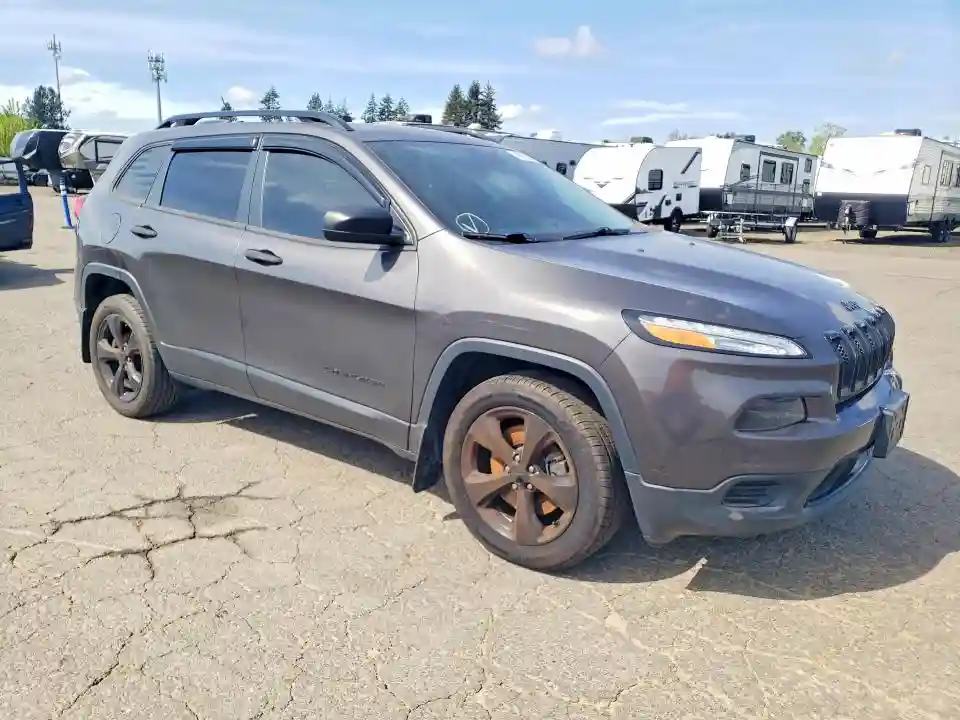 1C4PJLAB7HW586069 2017 JEEP CHEROKEE-3