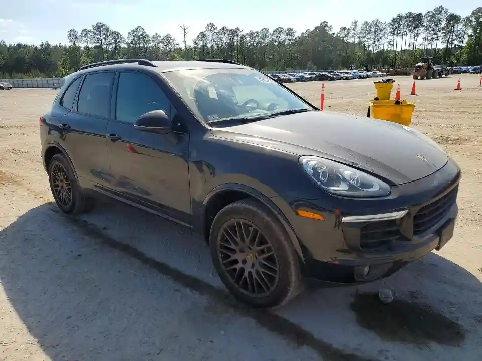 WP1AA2A2XHKA87465 2017 PORSCHE CAYENNE-3