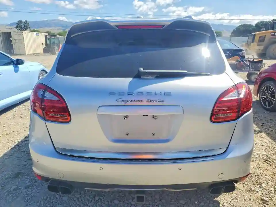 WP1AC2A2XCLA82487 2012 PORSCHE CAYENNE-5