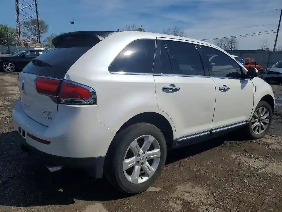 2LMDJ8JK7DBL43387 2013 LINCOLN MKX-2