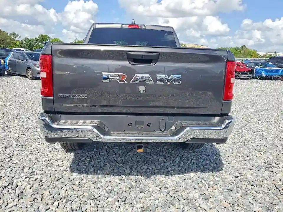 1C6RREFGXSN657500 2025 RAM 1500-5