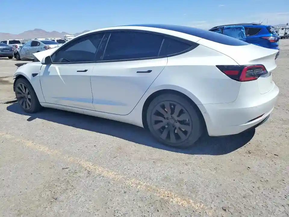 5YJ3E1EA0JF007605 2018 TESLA MODEL 3-1