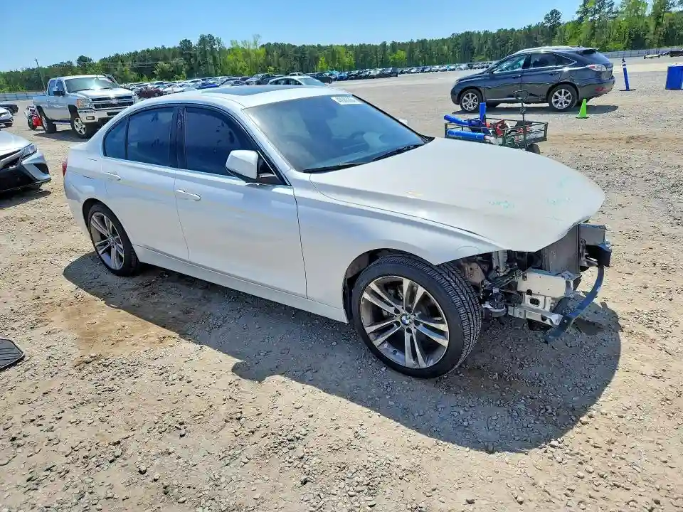 WBA8B9G35HNU54869 2017 BMW 3 SERIES-3