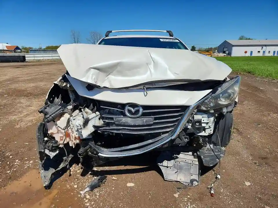 3MZBM1L76GM273587 2016 MAZDA 3-4