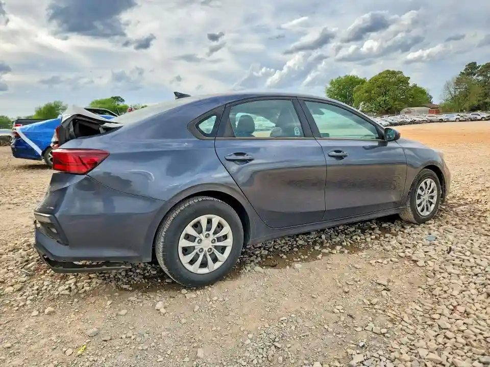 3KPF24AD1ME312399 2021 KIA FORTE-2