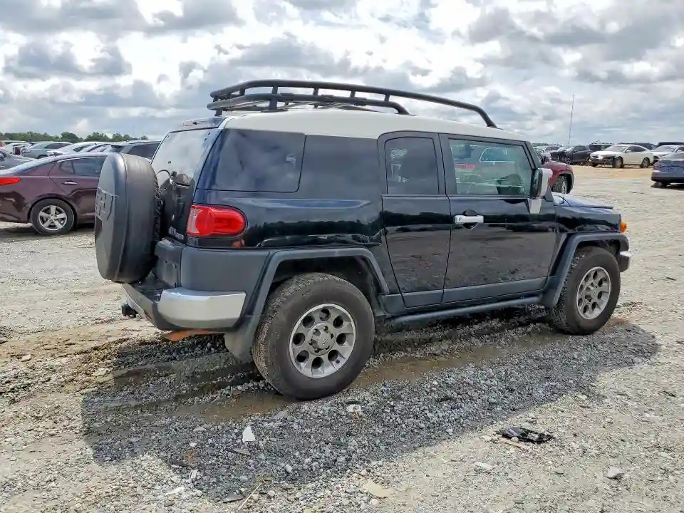 JTEZU4BF8BK011111 2011 TOYOTA FJ CRUISER-2