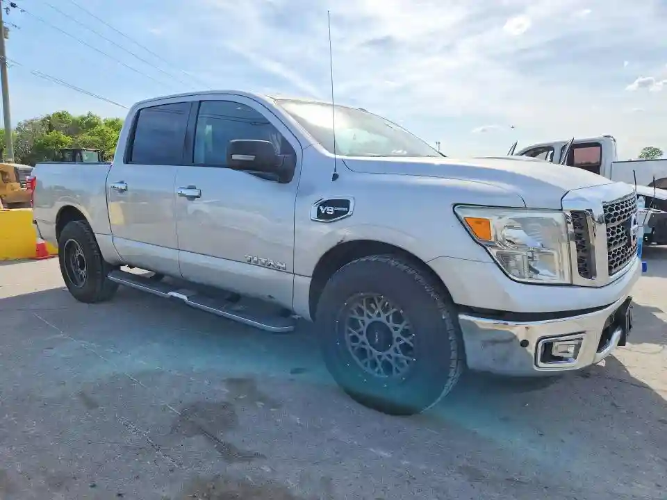 1N6AA1E54HN500685 2017 NISSAN TITAN-3