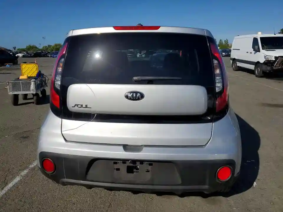 KNDJN2A28H7419296 2017 KIA SOUL-5