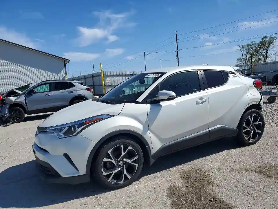 NMTKHMBX7JR050880 2018 TOYOTA C-HR-0