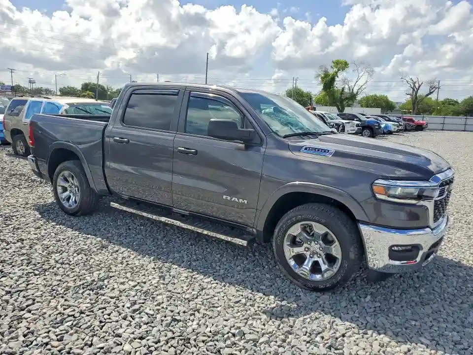 1C6RREFGXSN657500 2025 RAM 1500-3