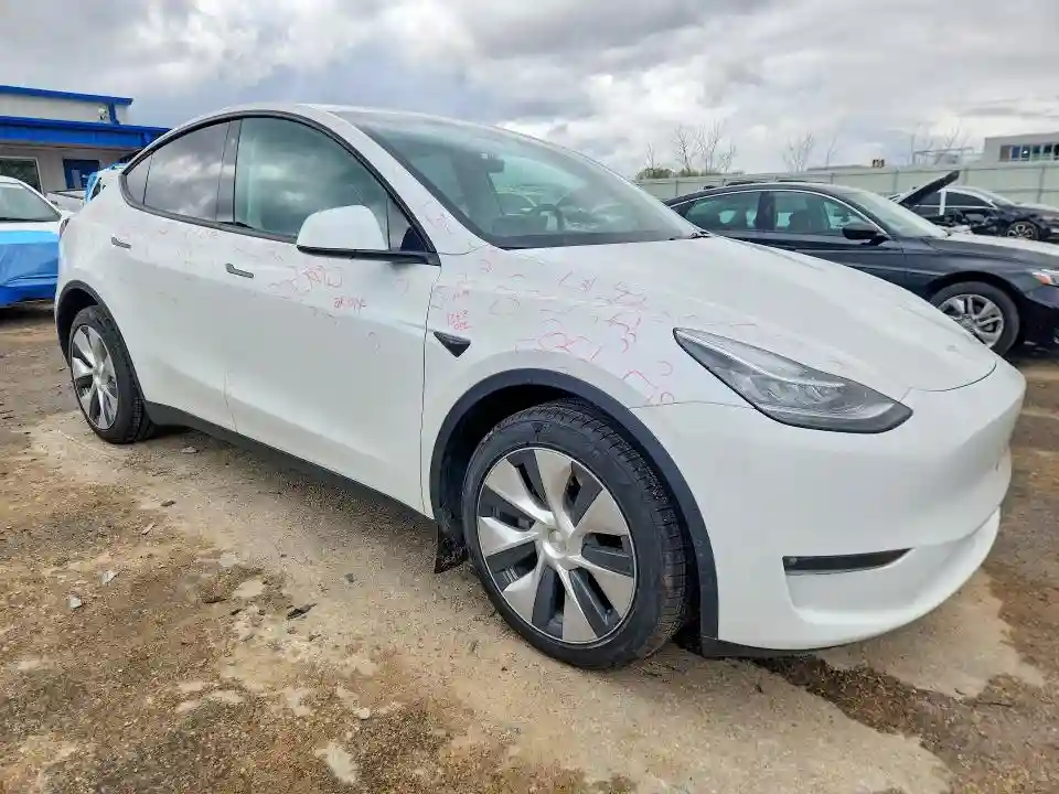 7SAYGDEEXNF319427 2022 TESLA MODEL Y-3