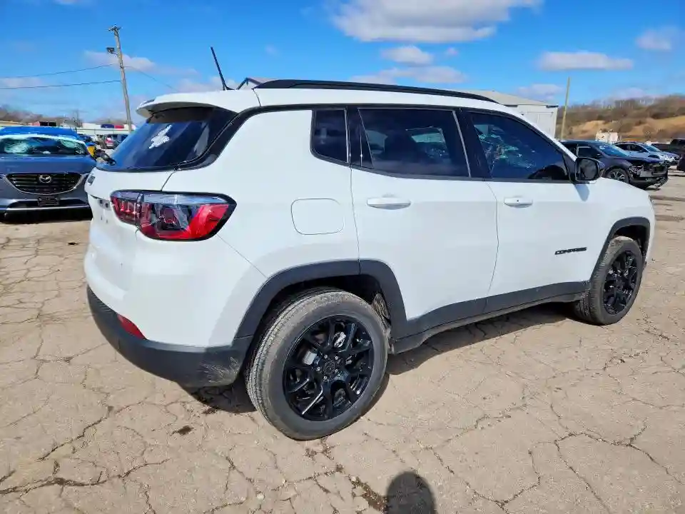 3C4NJDBN2ST540426 2025 JEEP COMPASS-2