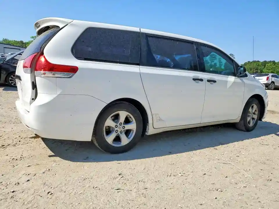 5TDZK3DC5DS289239 2013 TOYOTA SIENNA-2