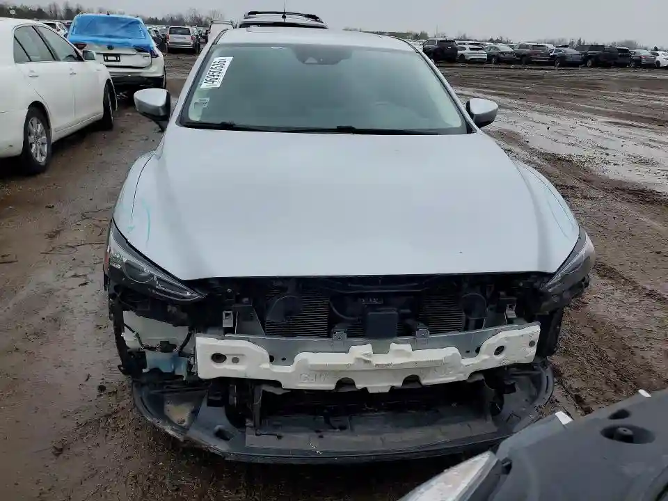 JM1GL1VMXJ1307369 2018 MAZDA 6-4