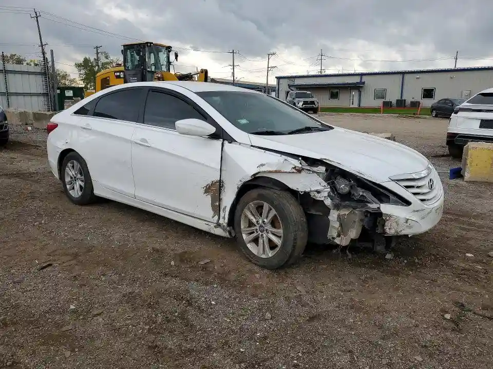 5NPEB4AC3DH605879 2013 HYUNDAI SONATA-3