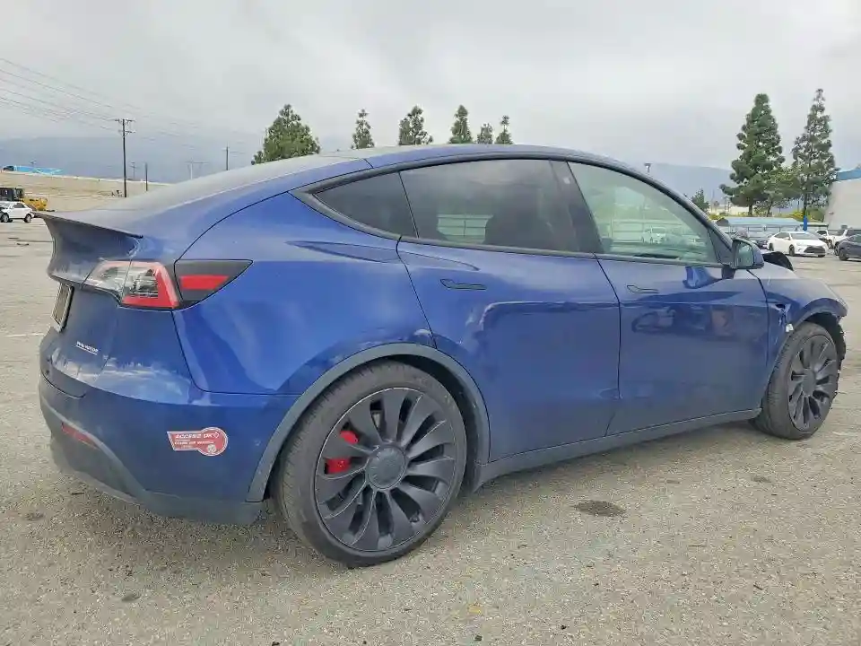 7SAYGDEF1NF382134 2022 TESLA MODEL Y-2