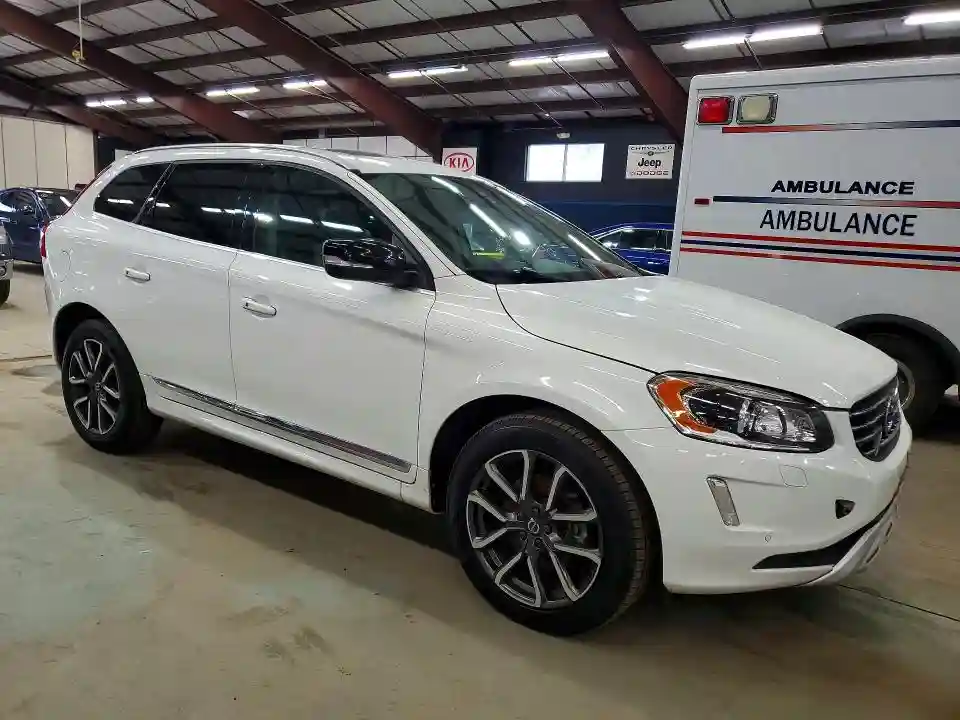 YV449MRR1H2122654 2017 VOLVO XC60-3
