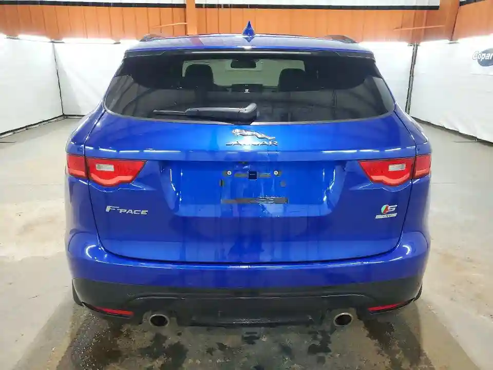 SADCM2FV3JA251157 2018 JAGUAR F-PACE-5
