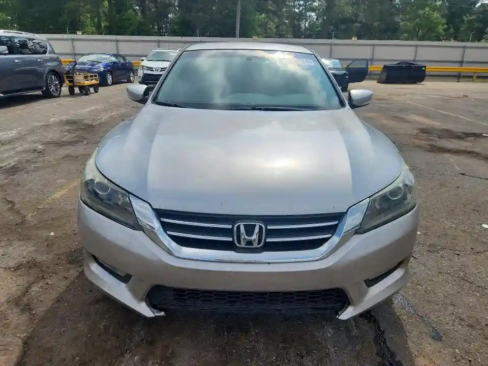 1HGCR2F58FA095056 2015 HONDA ACCORD 4D-4