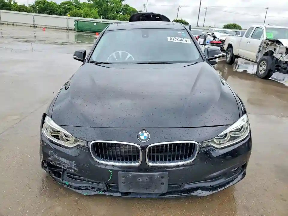 WBA8A9C57JAH13601 2018 BMW 3 SERIES-4