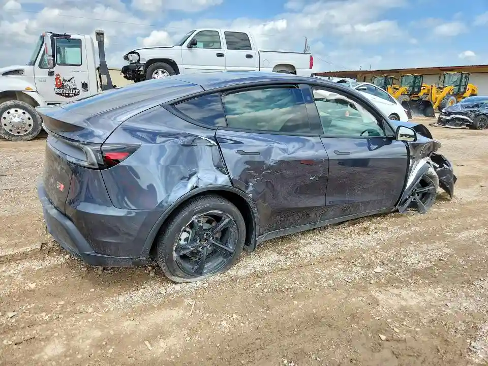 7SAYGDEE4TA383716 2026 TESLA MODEL Y-2