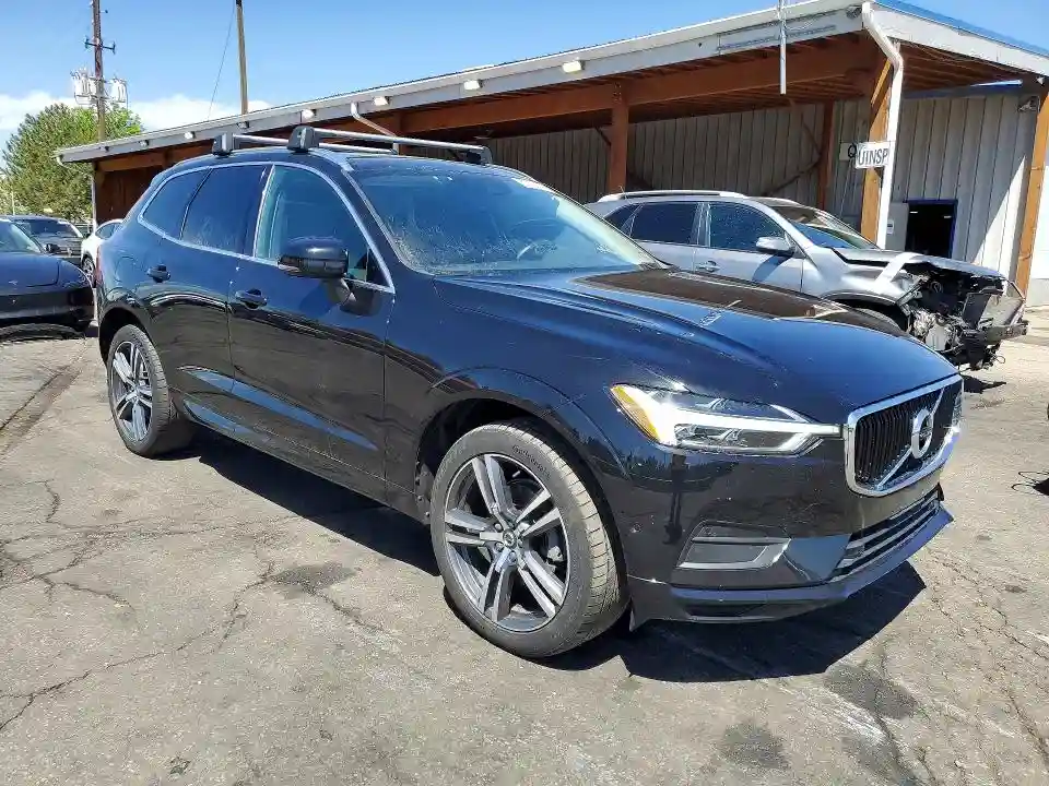 LYV102RK9JB106214 2018 VOLVO XC60-3
