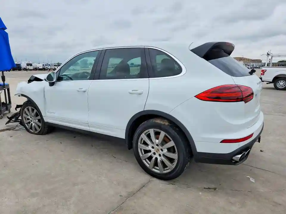 WP1AA2A22GLA02353 2016 PORSCHE CAYENNE-1