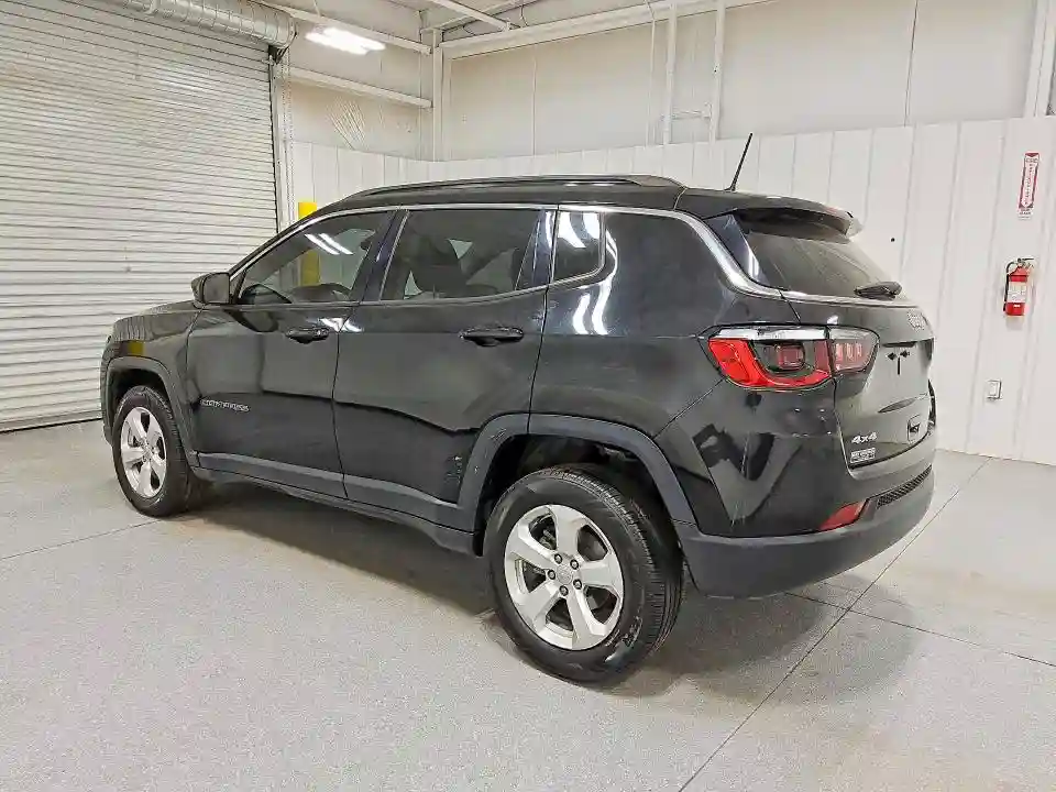 3C4NJDBB4MT579849 2021 JEEP COMPASS-1