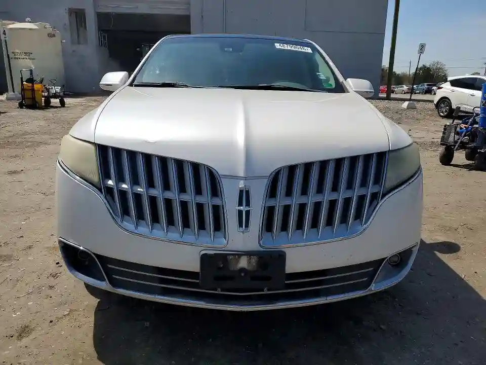 2LMHJ5ATXBBJ54769 2011 LINCOLN MKT-4