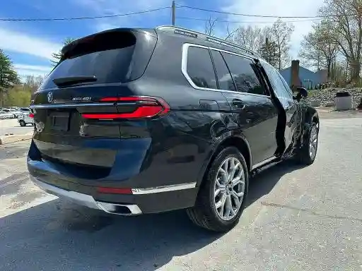 5UX23EM04S9Y27987 2025 BMW X7-2