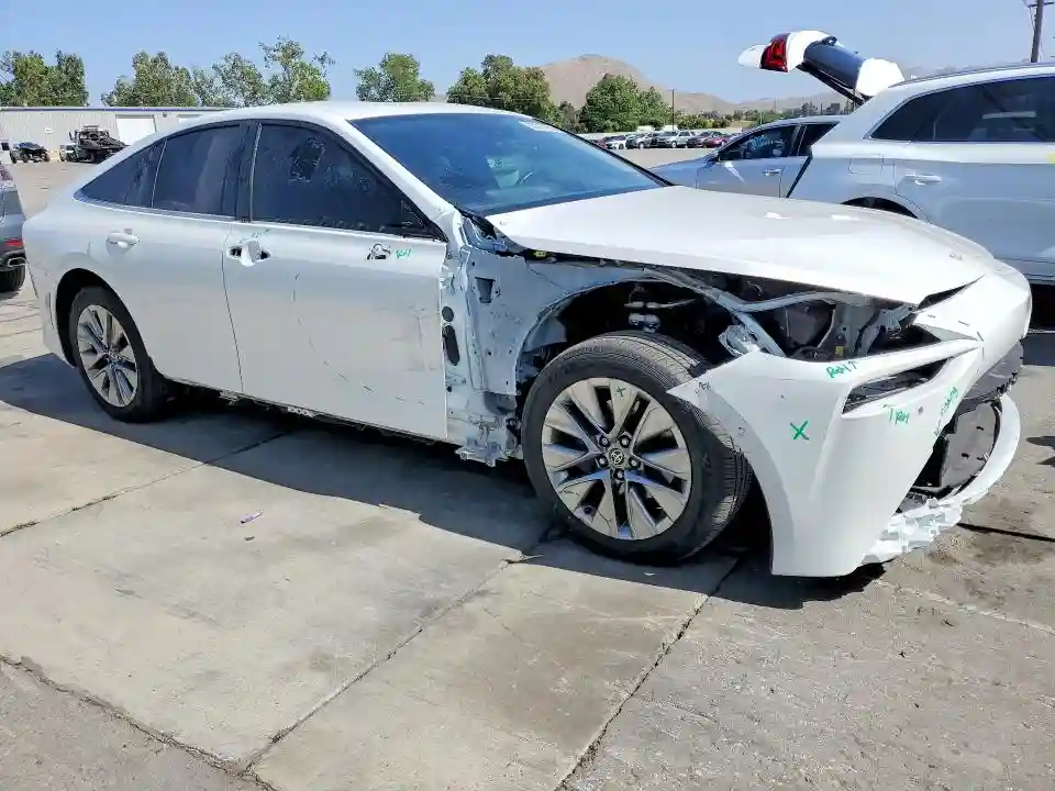 JTDAAAAA4NA005895 2022 TOYOTA MIRAI-3