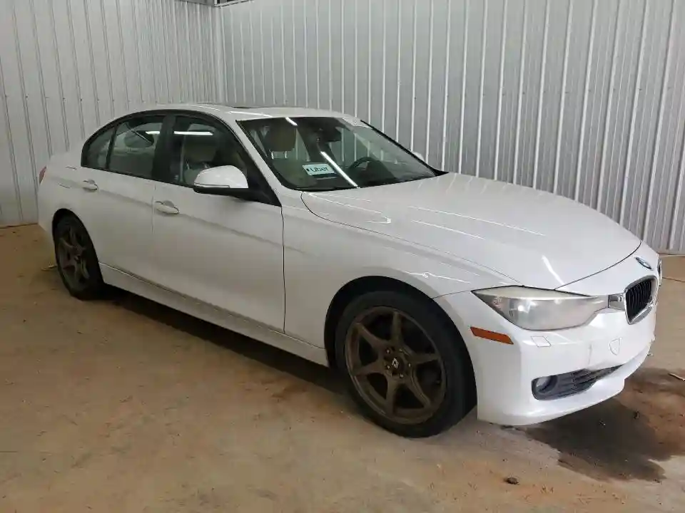 WBA3B3C58DF542480 2013 BMW 3 SERIES-3