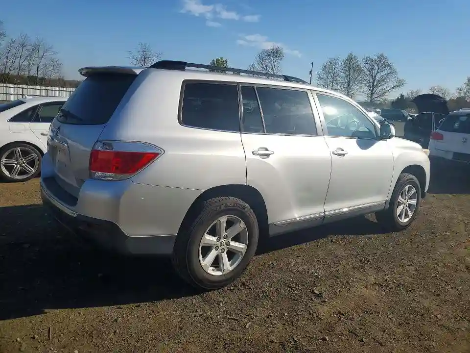5TDBK3EH6DS190554 2013 TOYOTA HIGHLANDER-2