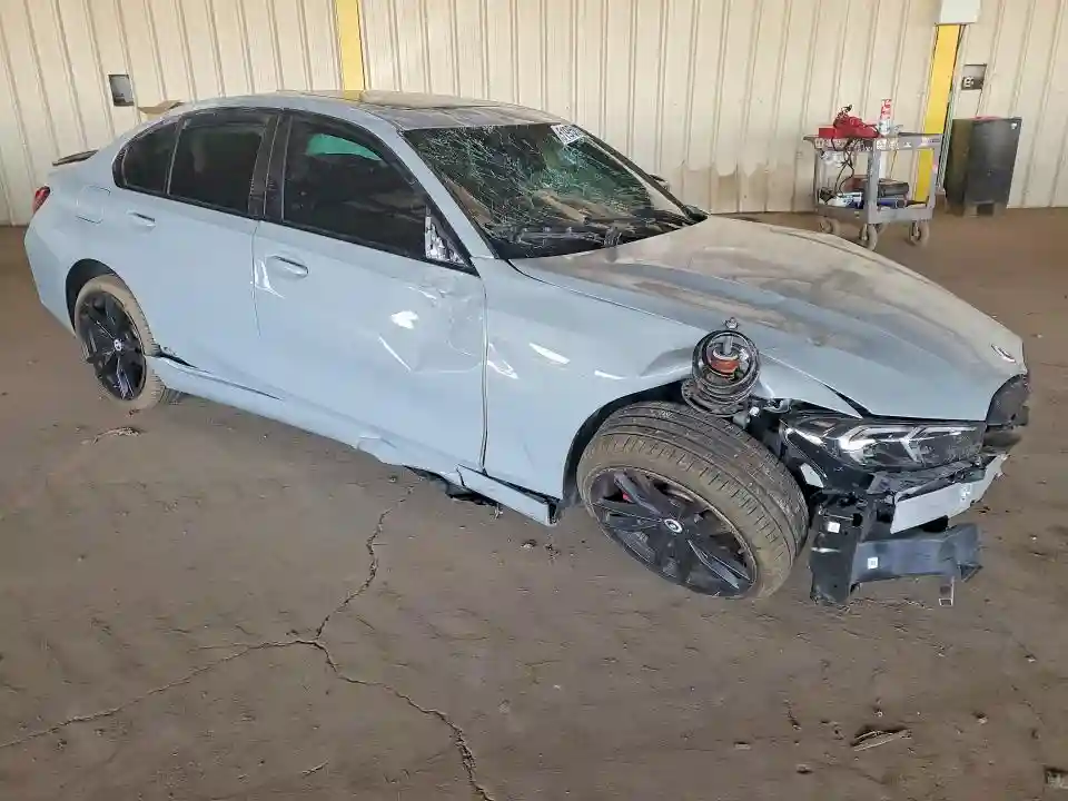 3MW49FF08P8C90339 2023 BMW M3-3