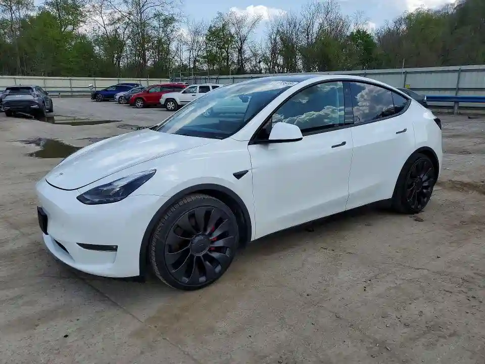 7SAYGDEF7NF464580 2022 TESLA MODEL Y-0