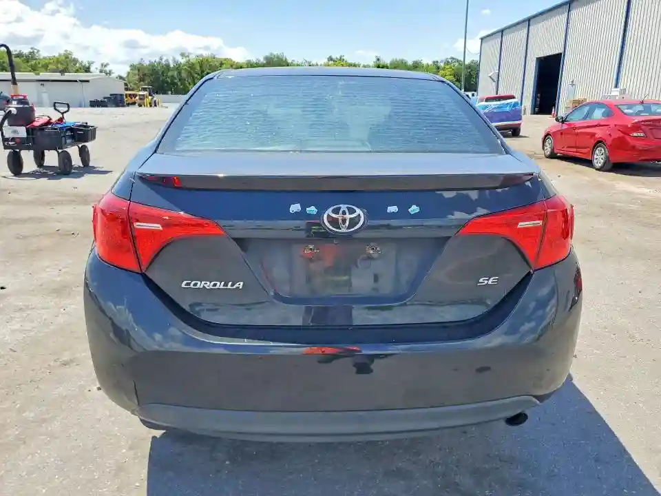 5YFBURHE6JP817918 2018 TOYOTA COROLLA-5