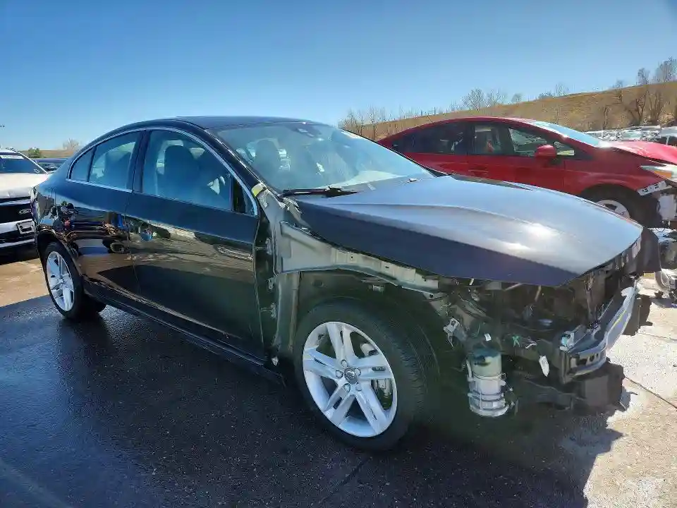 YV1612TKXF2361680 2015 VOLVO S60-3