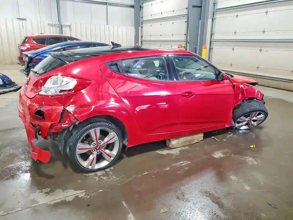 KMHTC6AD2CU077194 2012 HYUNDAI VELOSTER-2