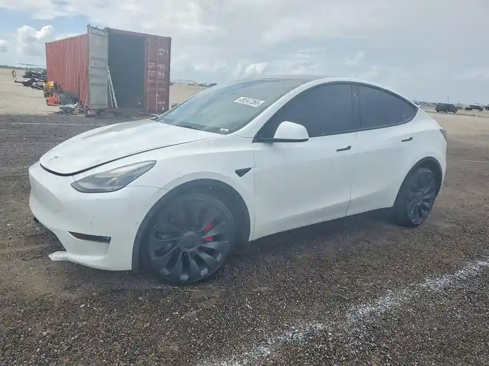 7SAYGDEF6NF459712 2022 TESLA MODEL Y-0