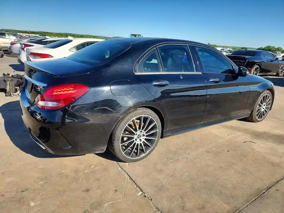 55SWF4JB4HU229521 2017 MERCEDES-BENZ C-CLASS-2