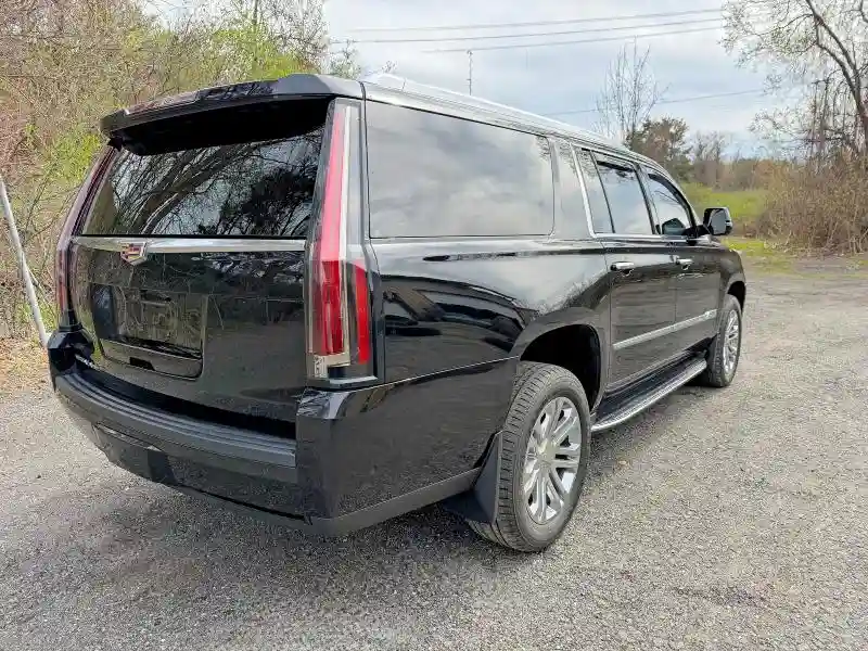 1GYS4GKJ3KR281635 2019 CADILLAC ESCALADE-3