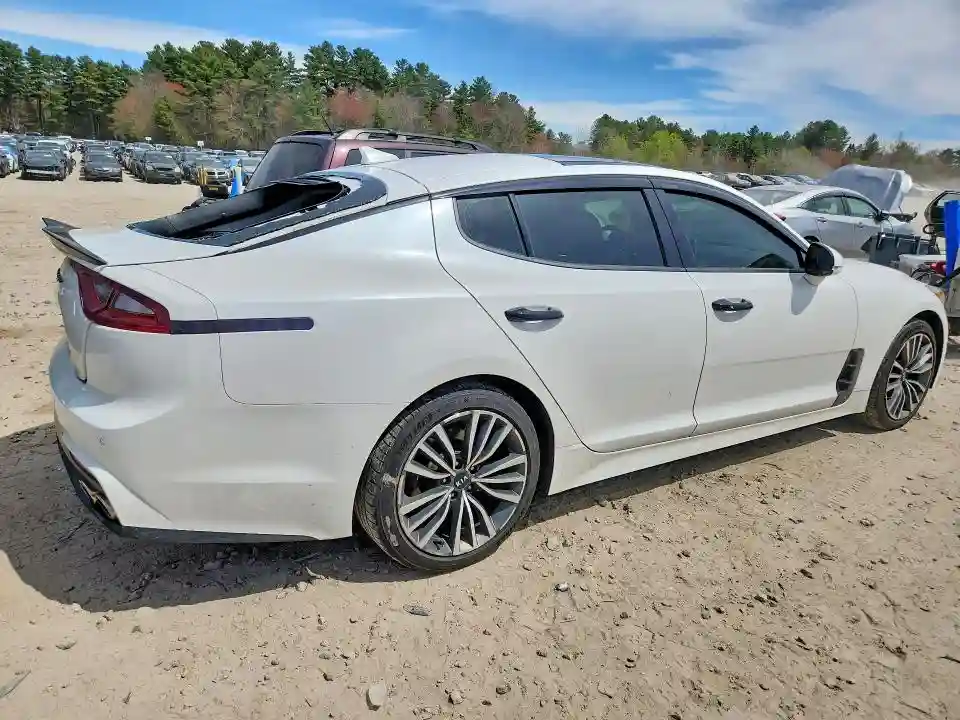 KNAE25LA9K6042200 2019 KIA STINGER-2