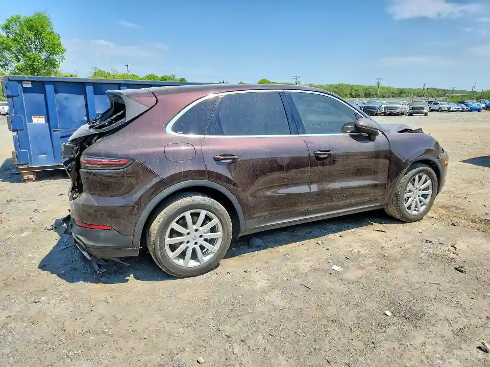 WP1AA2AY4KDA04368 2019 PORSCHE CAYENNE-2