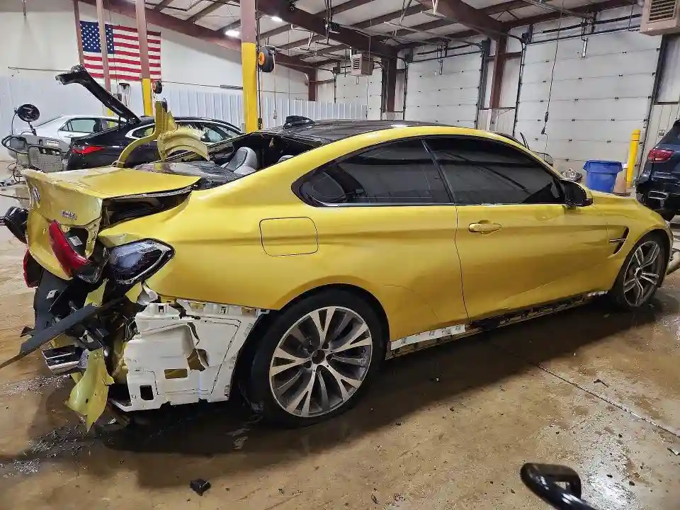 WBS3R9C50FK329303 2015 BMW M4-2