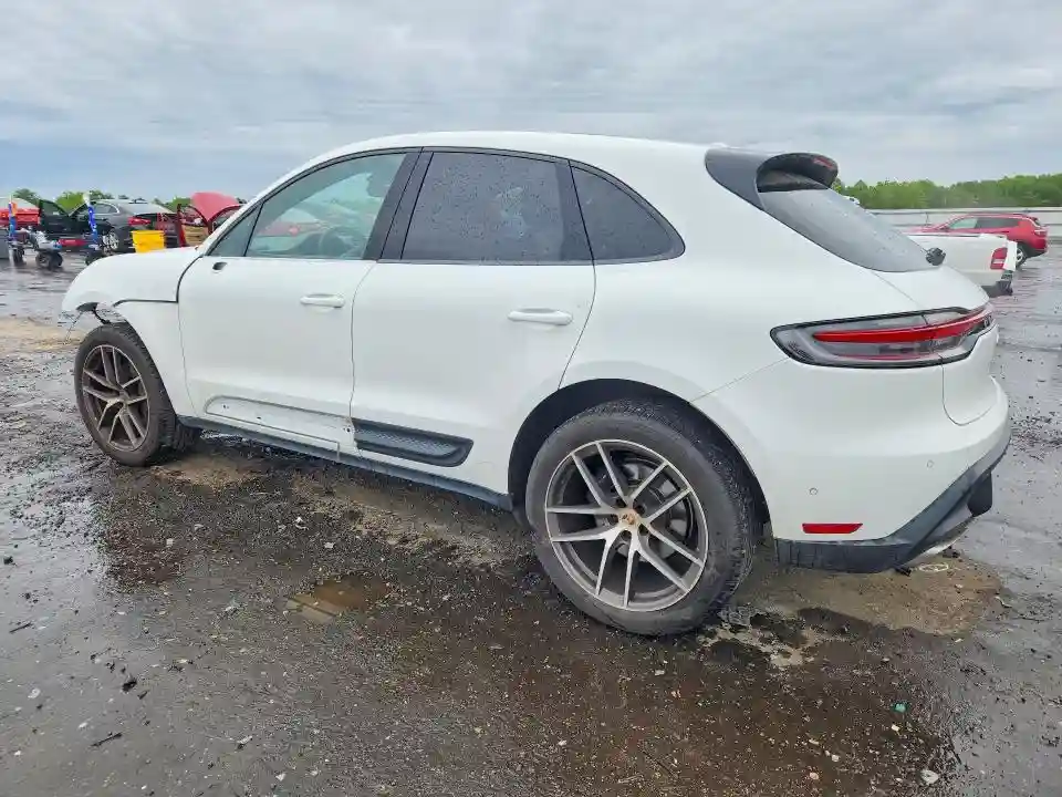 WP1AA2A54NLB02641 2022 PORSCHE MACAN-1